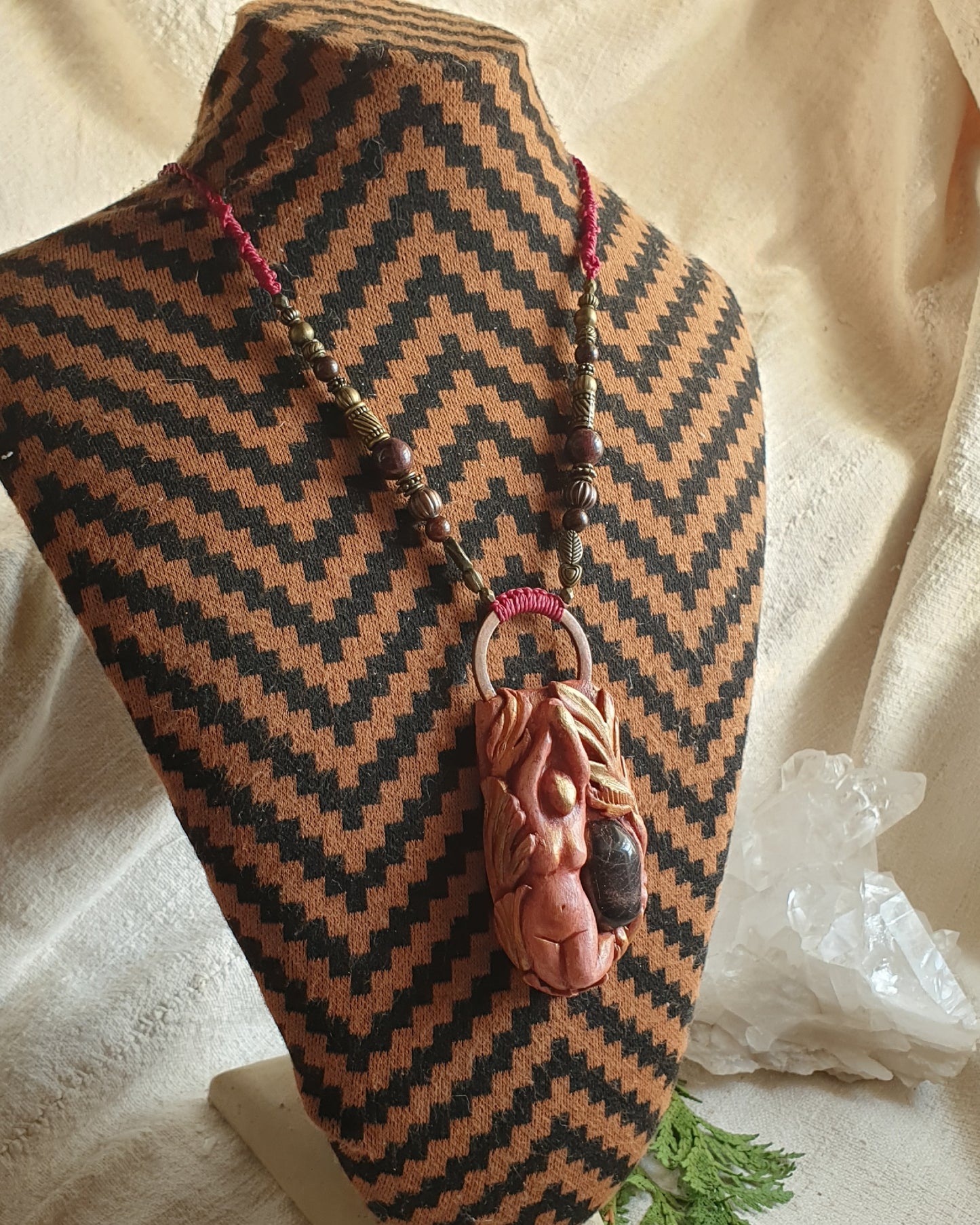 granat ogrlica - boginja