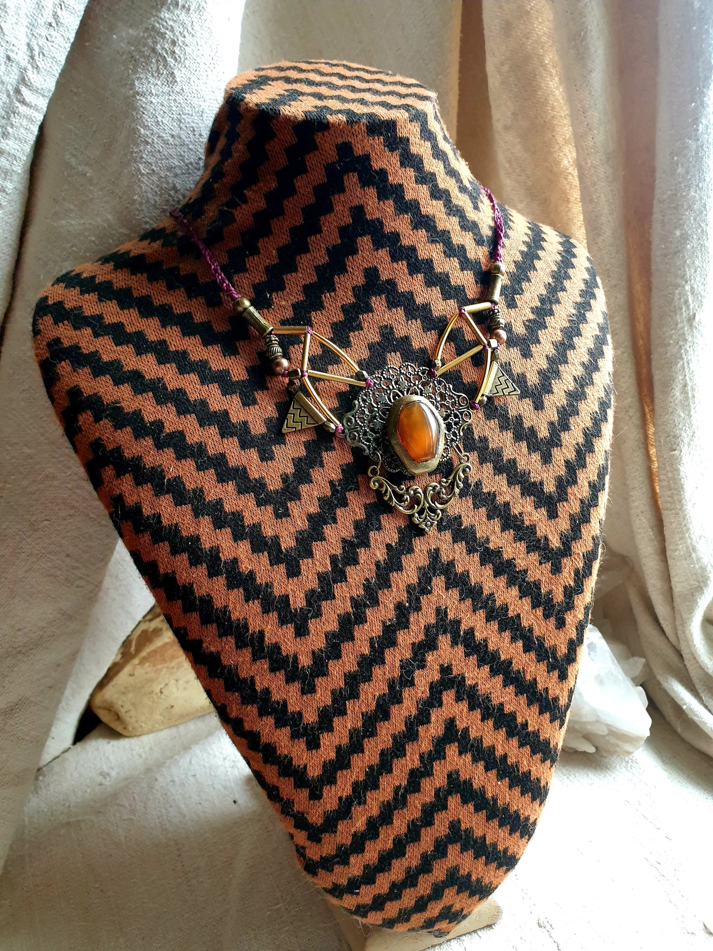 neo tribal karneol ogrlica