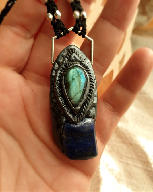 lapis lazuli i plavo-zeleni labradorit privjesak