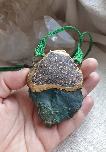 heliotrop ogrlica - krvavi kamen - bloodstone