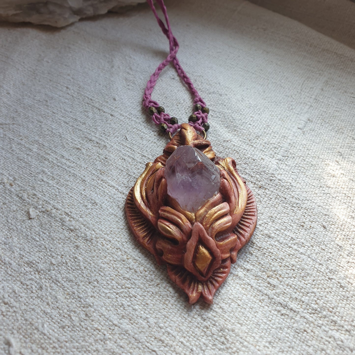 neobrađeni ametist špic ogrlica