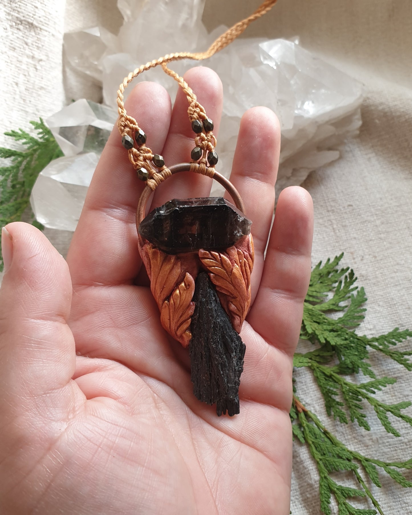 crni kijanit - dvostruko terminirani morion kvarc privjesak