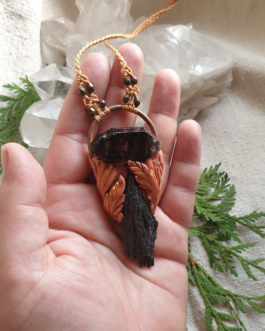 crni kijanit - dvostruko terminirani morion kvarc privjesak