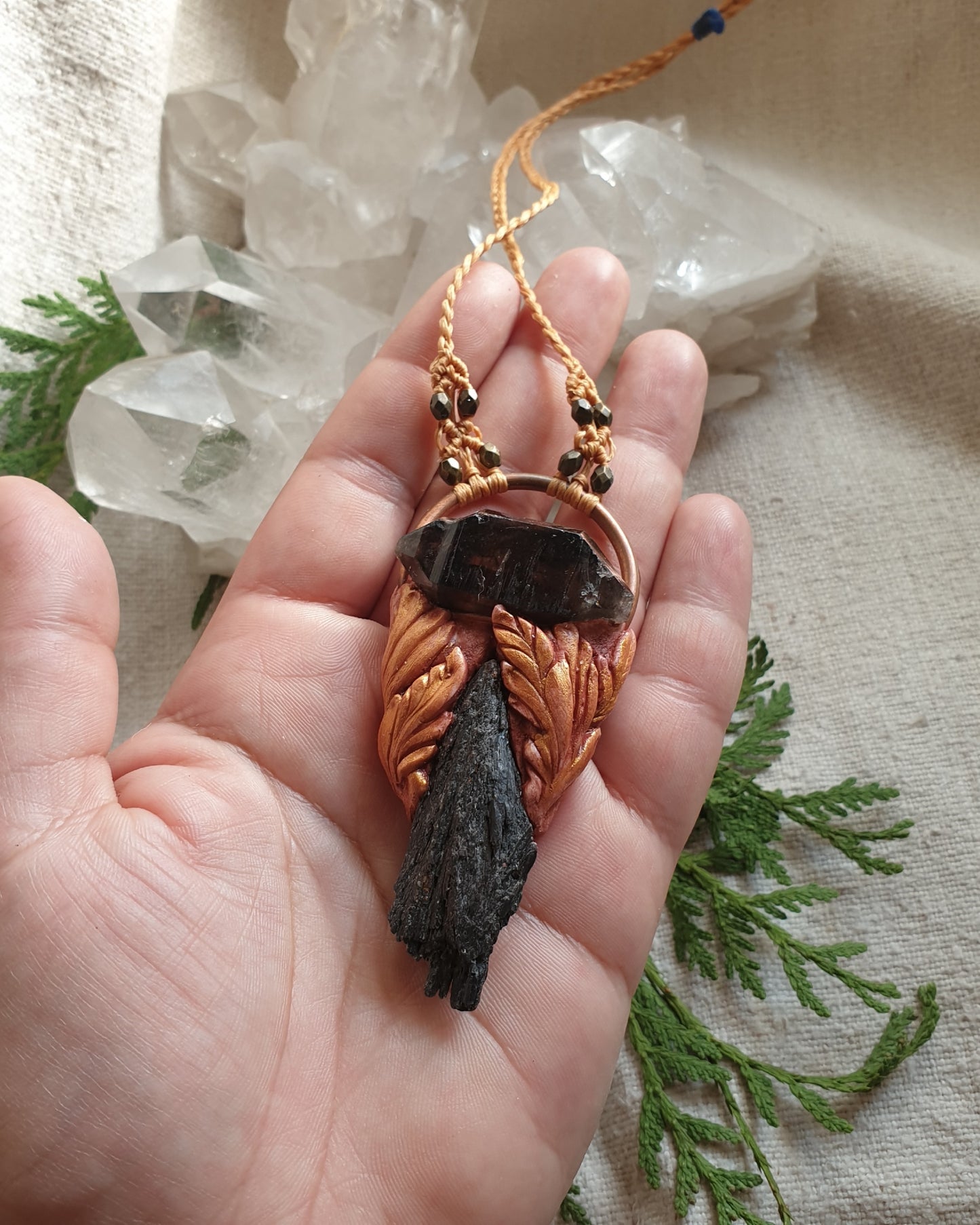 crni kijanit - dvostruko terminirani morion kvarc privjesak