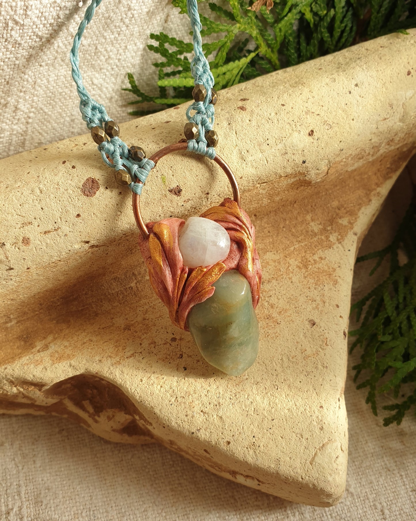 mjesečev kamen - akvamarin privjesak