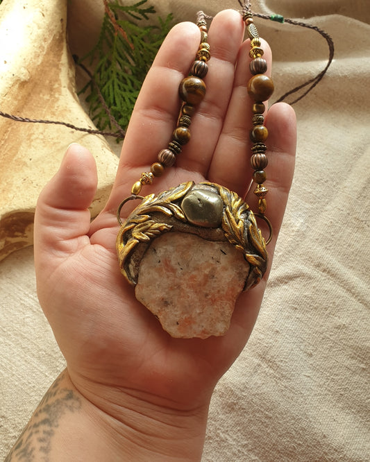 sunčev kamen - pirit - tigrovo oko ogrlica