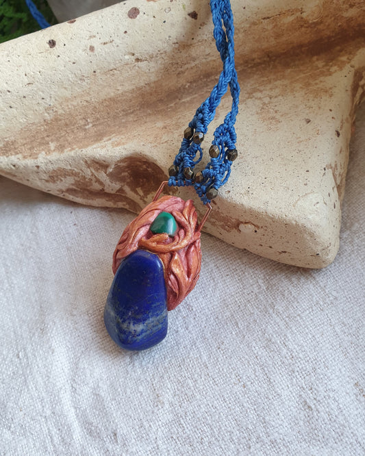 lapis lazuli i malahit privjesak