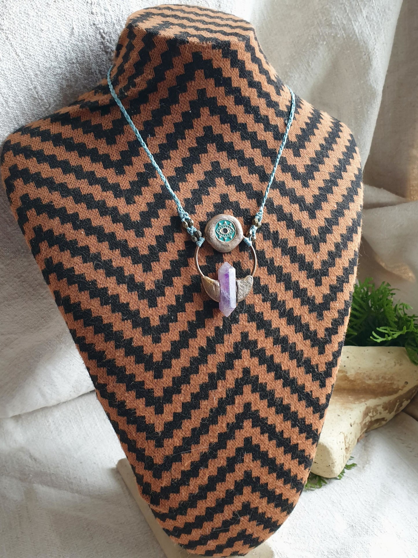 duplo terminirani ametist špic -  plavo oko privjesak