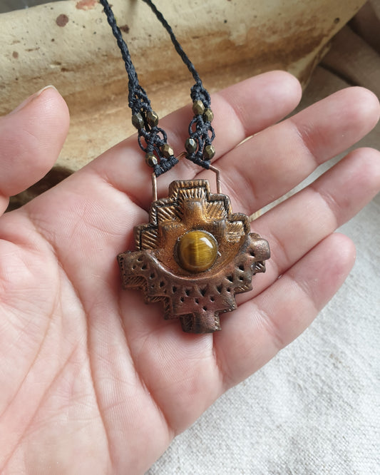 sunce inka - inka križ - zlatno tigrovo oko privjesak