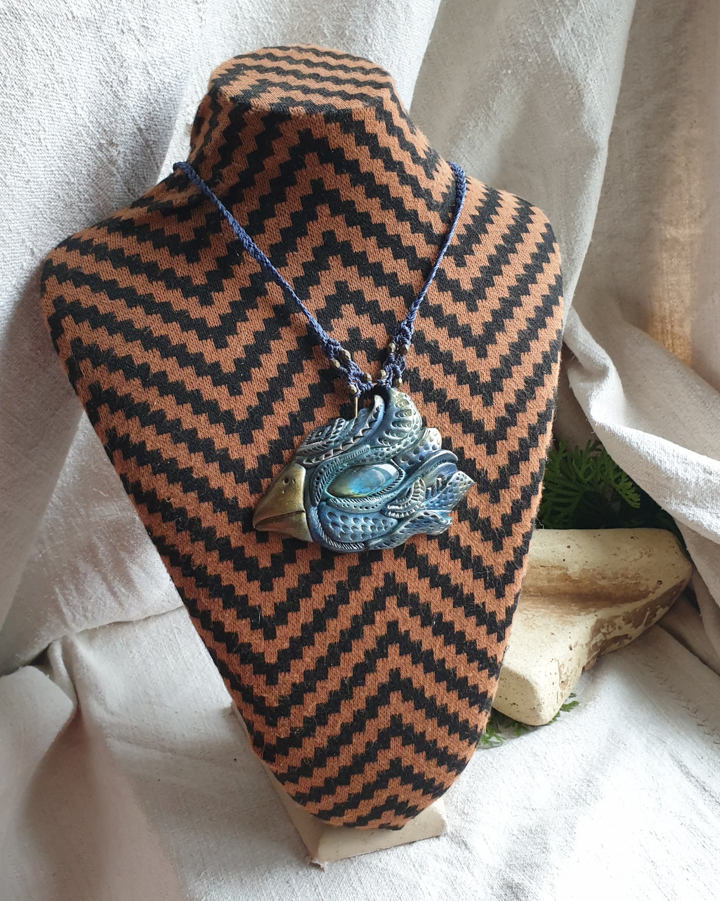 plavi labradorit ogrlica - spirit ptica