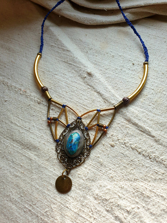 shattuckite - neo tribal boho ogrlica
