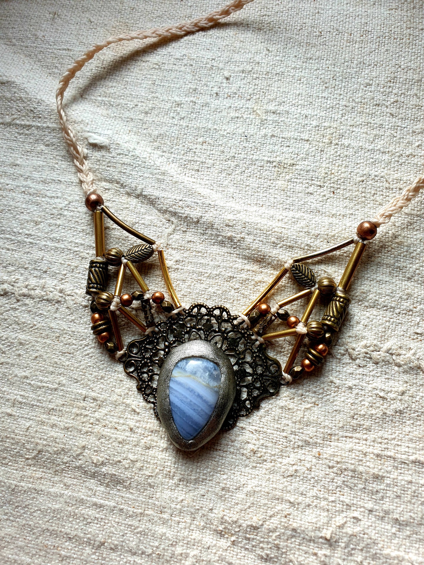 plavi čipkasti ahat boho ogrlica - neo tribal ogrlica