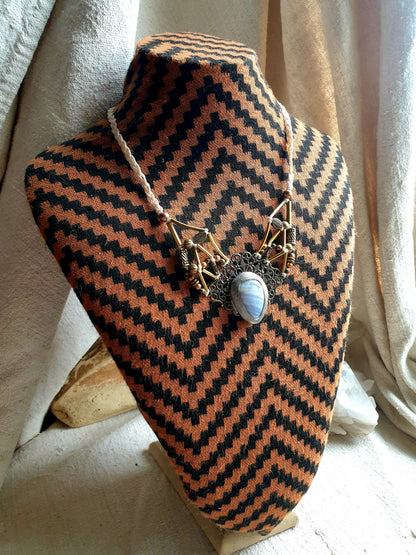 plavi čipkasti ahat boho ogrlica - neo tribal ogrlica