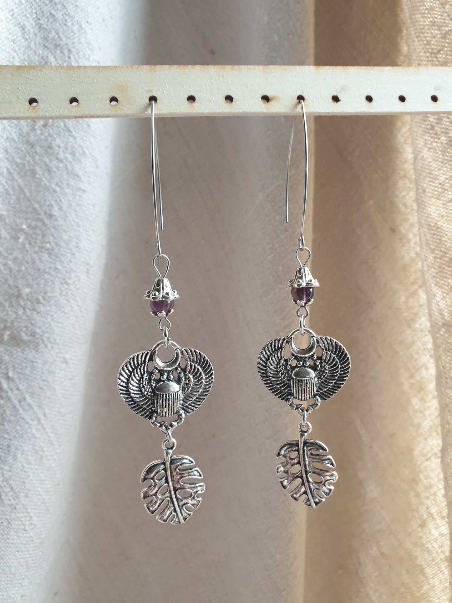 ametist skarabej naušnice