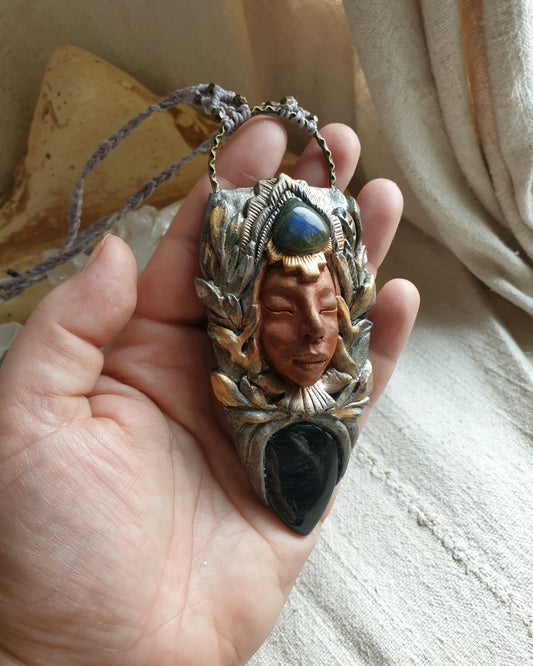 srebrni obsidijan i tamno plavi labradorit čuvar ogrlica