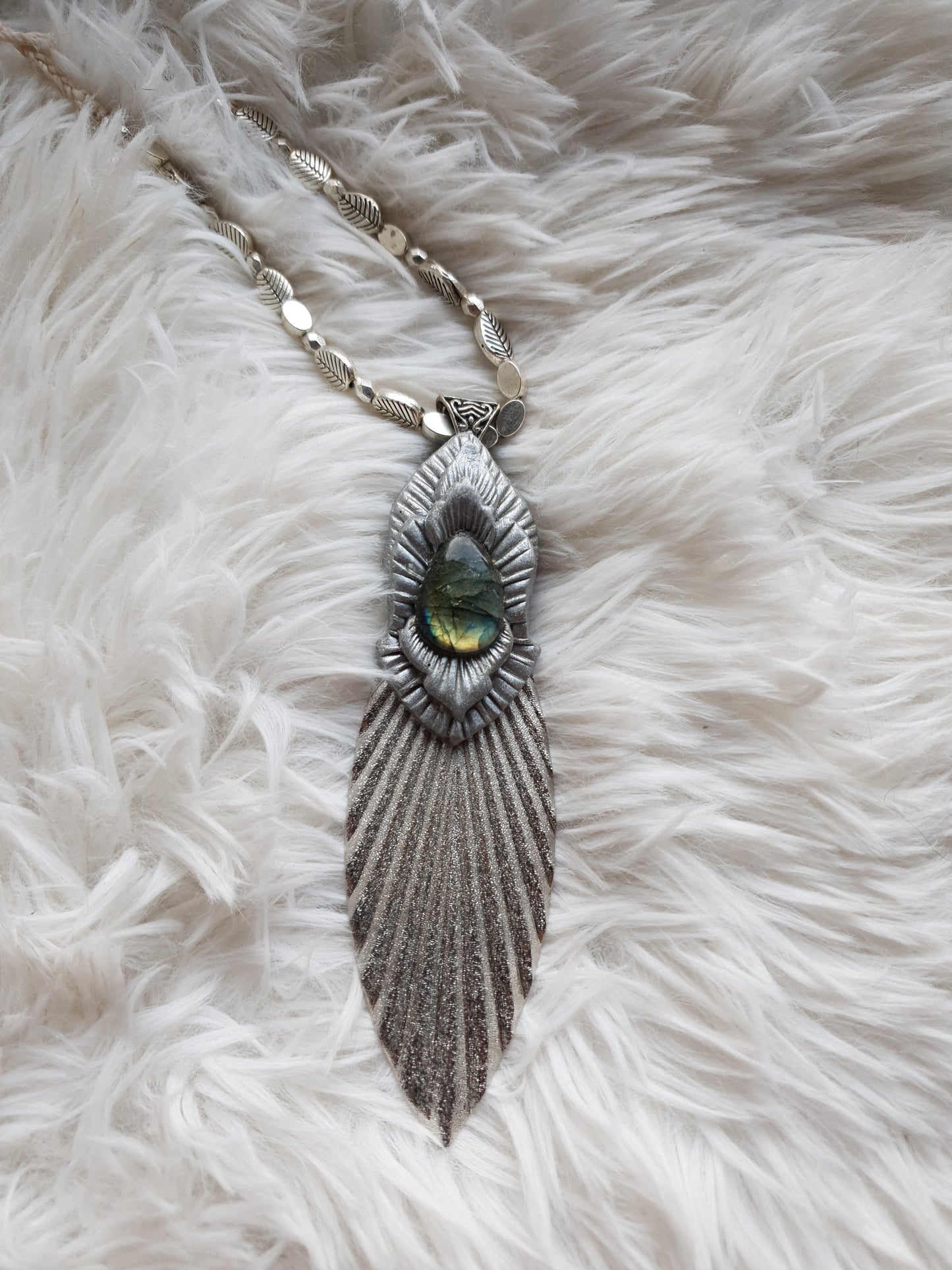 plavo zeleni labradorit  list privjesak - vilinska kolekcija