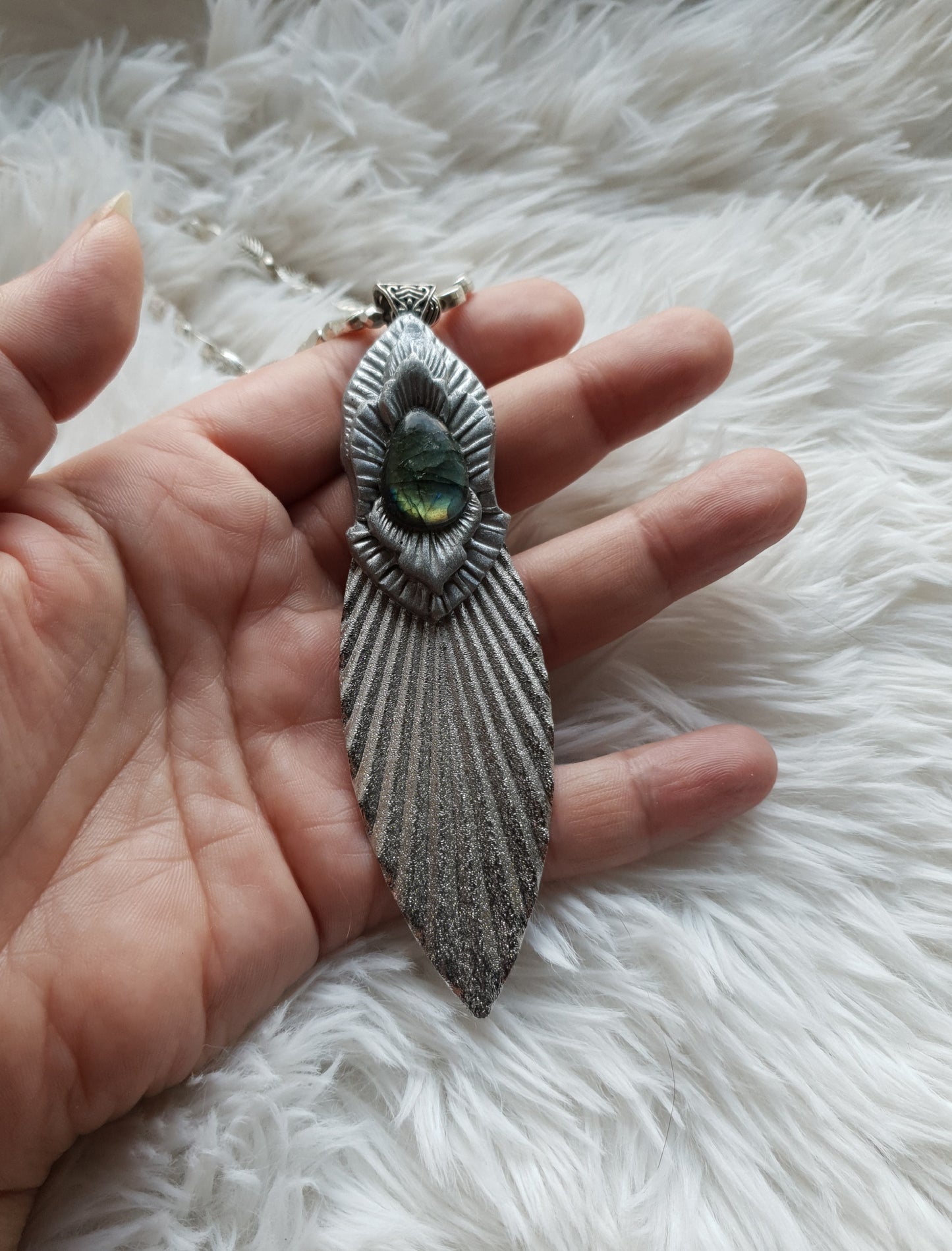 plavo zeleni labradorit  list privjesak - vilinska kolekcija