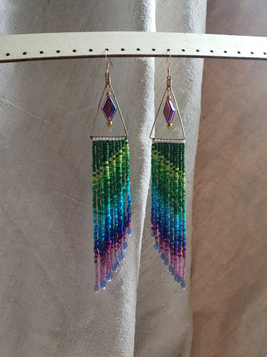 šumska duga - naušnice od staklenih perlica