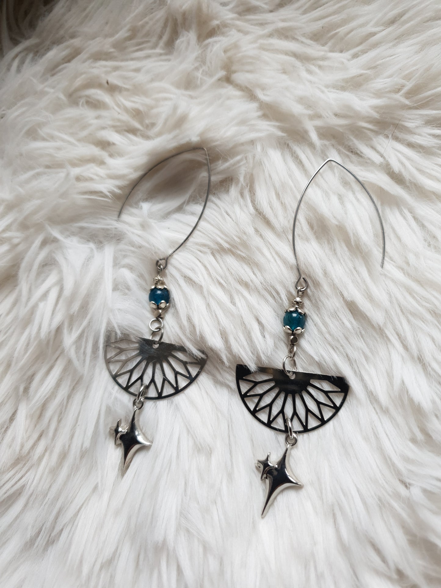 plavi apatit posrebrene zvjezdice boho naušnice