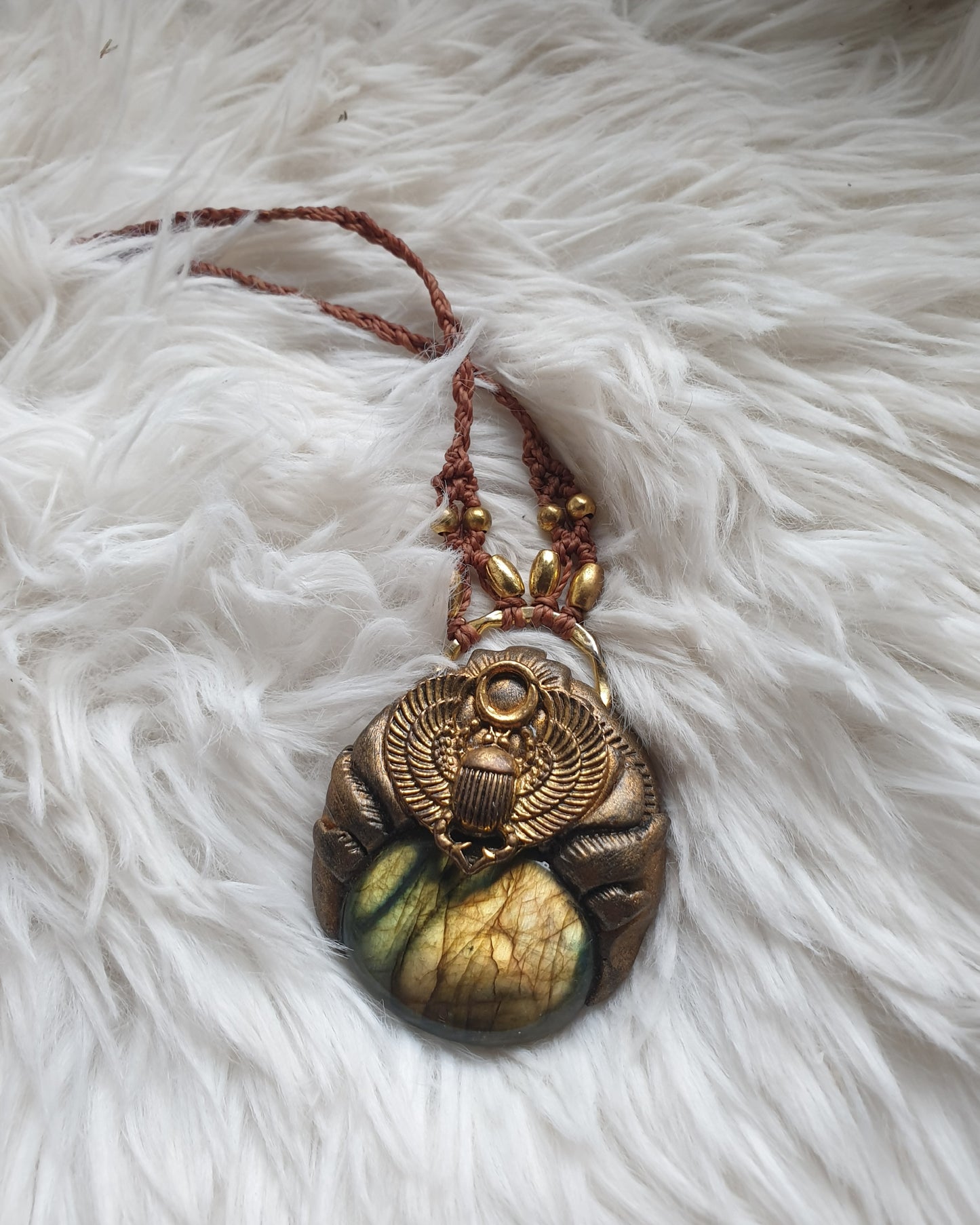 skarabej labradorit privjesak - khepri