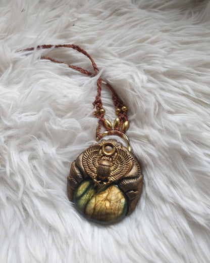 skarabej labradorit privjesak - khepri