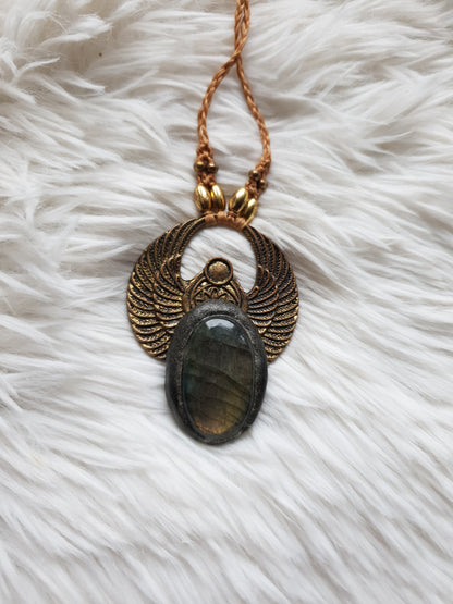 naranđasto zlatni labradorit skarabej privjesak - khepri