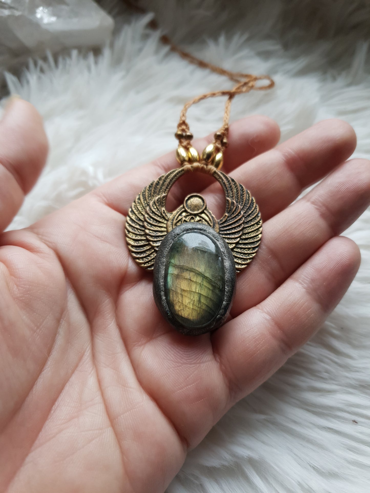 naranđasto zlatni labradorit skarabej privjesak - khepri