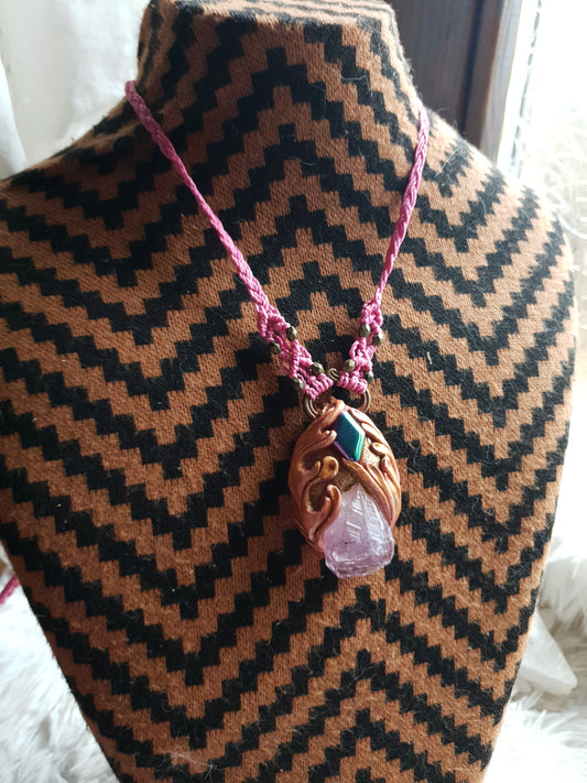 prirodni ametist špic privjesak