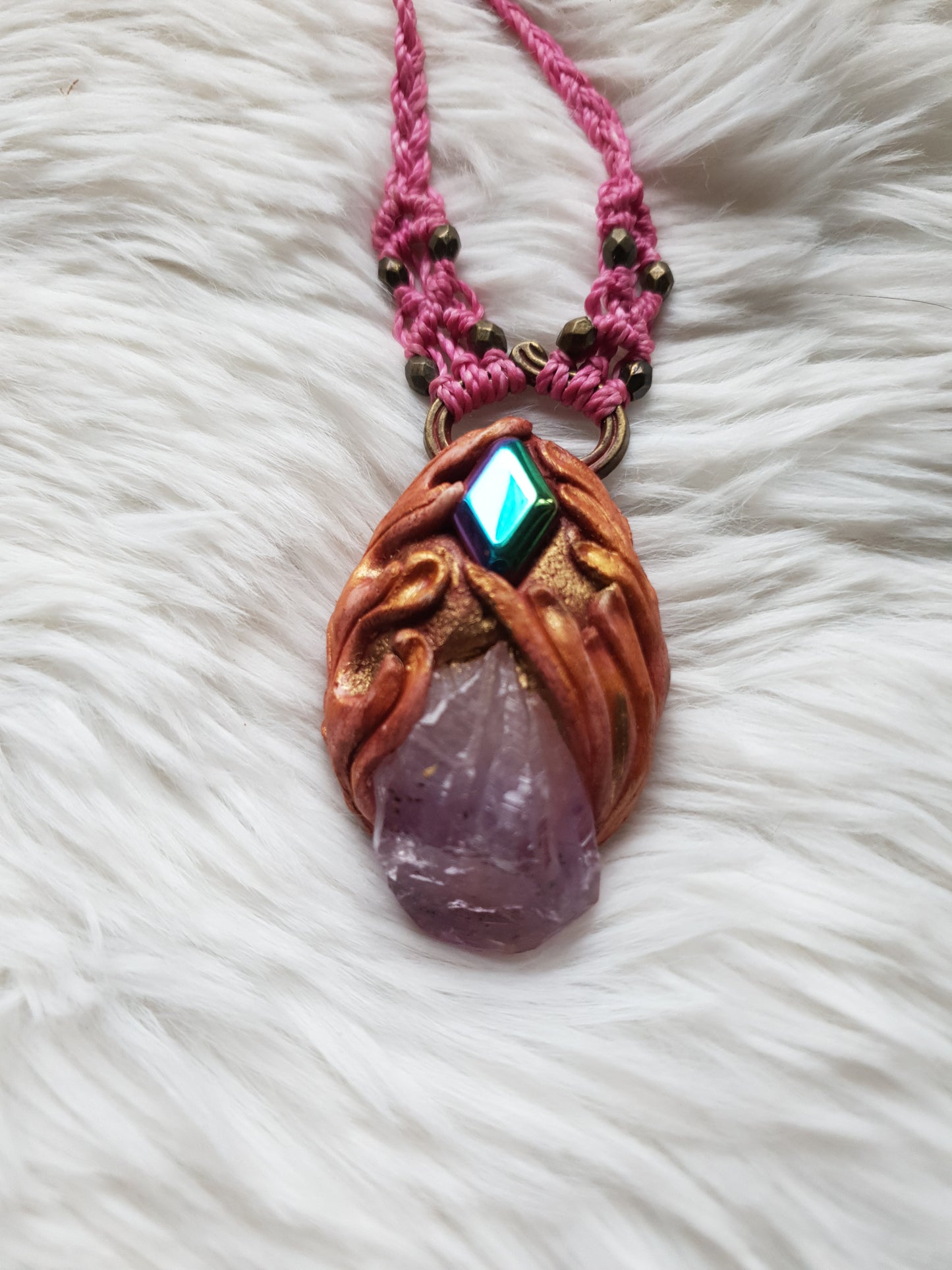 prirodni ametist špic privjesak