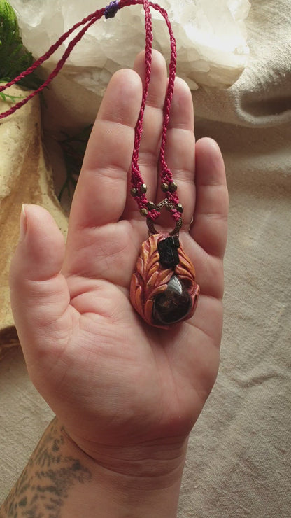 crni turmalin i granat privjesak