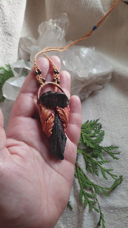 crni kijanit - dvostruko terminirani morion kvarc privjesak