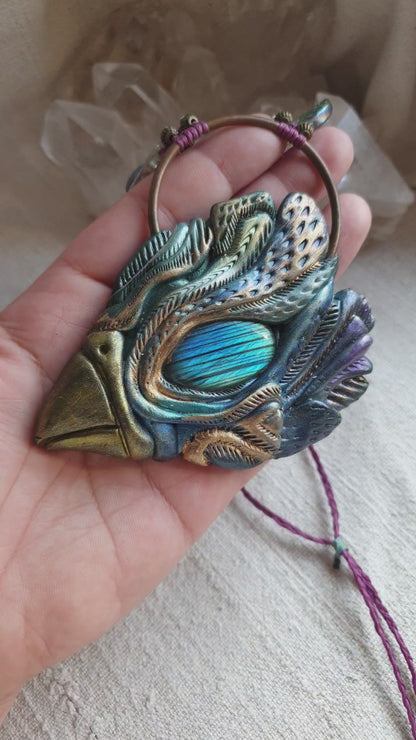 totem plava kozmička ptica - plavi labradorit ogrlica